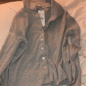 Brandy Melville grey top